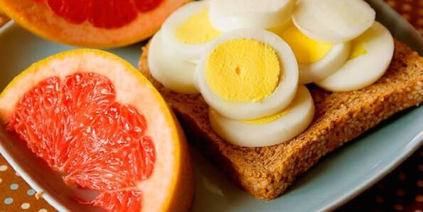 Kiaušiniai ir greipfrutai svorio netekimui