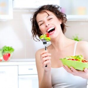 daržovių salotos laikantis šešių žiedlapių dietos